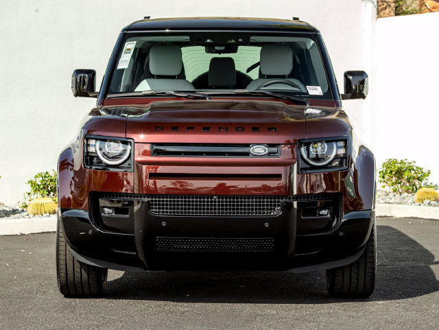New 2026 Land Rover Defender 130 X-Dynamic SE AWD/4WD image 3