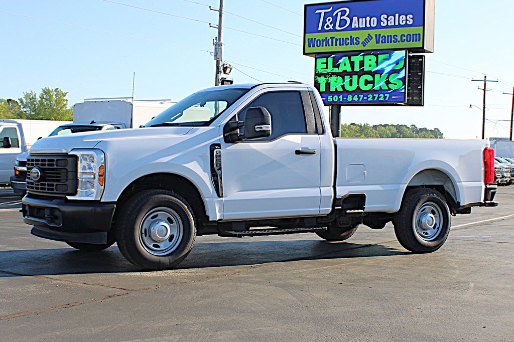 Used 2024 Ford F250 XL RWD image 3
