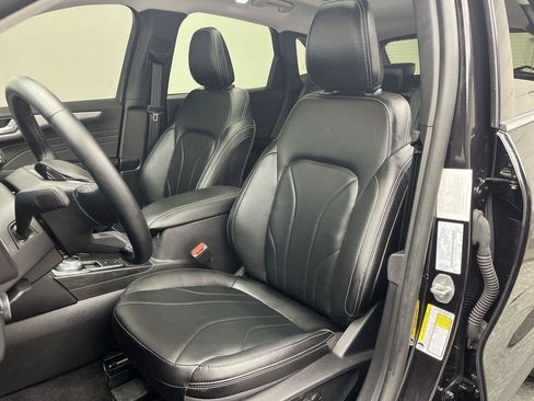 Certified 2025 Ford Escape Platinum w/ Premium Technology Package AWD/4WD image 11