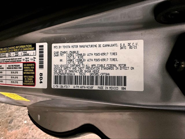 Used 2021 Toyota Tacoma TRD Sport w/ TRD Premium Sport Package AWD/4WD image 32