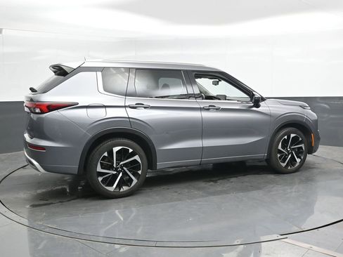Used 2023 Mitsubishi Outlander SEL AWD/4WD image 4