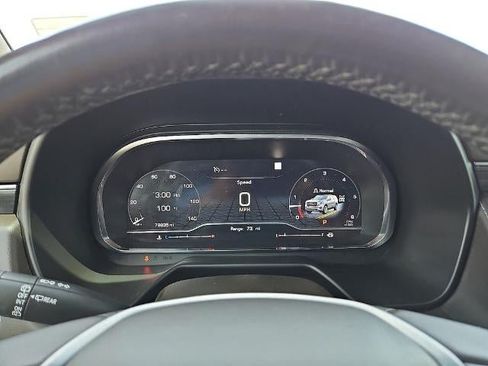 Used 2022 GMC Yukon SLT w/ SLT Luxury Package AWD/4WD image 29