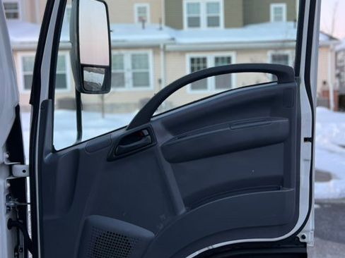 Used 2018 Isuzu NPR 16FT MICKEY BOX WITH MAXON LIF image 19