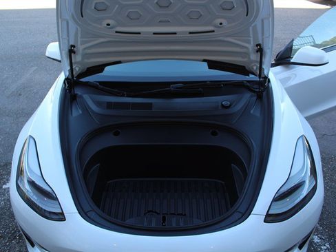 Used 2023 Tesla Model 3 Standard Range RWD image 31