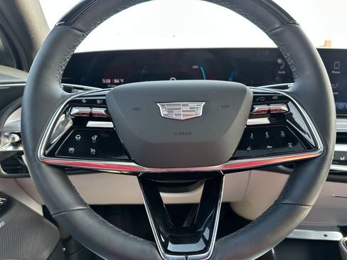 New 2024 Cadillac Lyriq Luxury RWD image 27