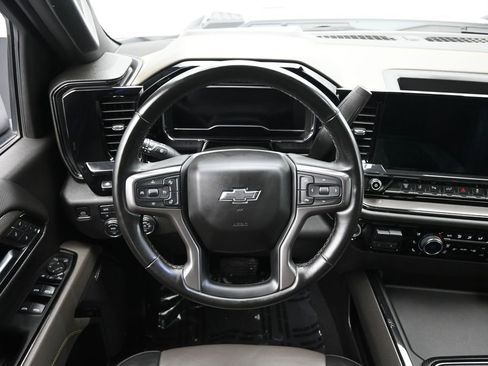 Used 2024 Chevrolet Silverado 2500 ZR2 w/ Technology Package image 24
