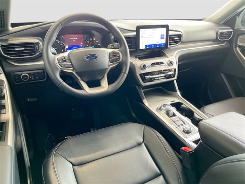 Used 2024 Ford Explorer XLT w/ Equipment Group 202A image 22