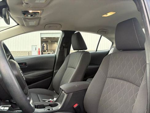 Certified 2023 Toyota Corolla LE FWD image 3