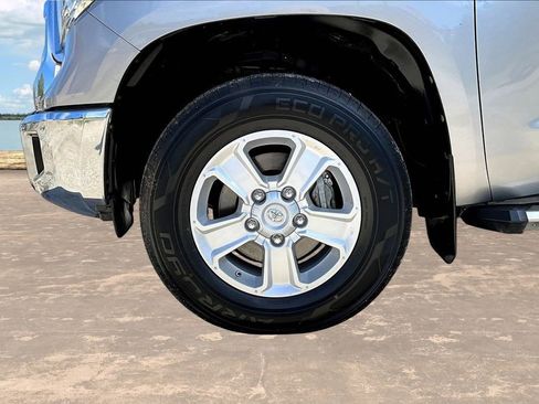 Used 2016 Toyota Tundra SR5 w/ SR5 Upgrade Package image 36