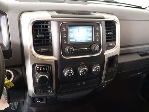 Used 2018 RAM 1500 Classic SLT image 5