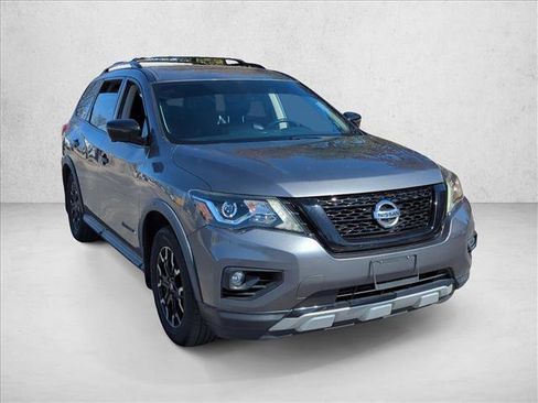 Used 2020 Nissan Pathfinder SL image 3