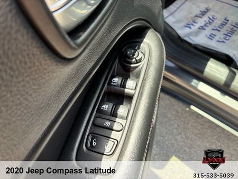 Used 2020 Jeep Compass Latitude AWD/4WD image 11