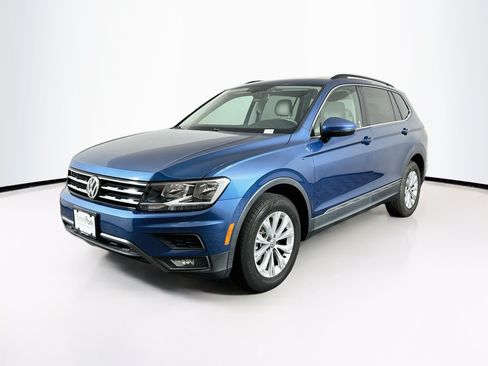 Used 2018 Volkswagen Tiguan S FWD image 3