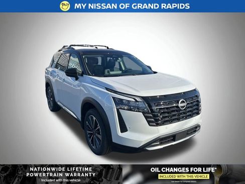 New 2026 Nissan Pathfinder Platinum image 7