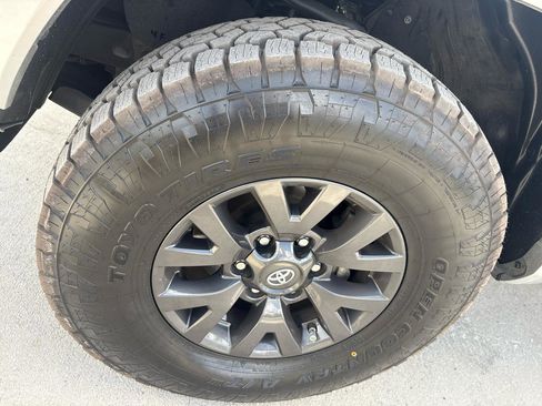 Used 2022 Toyota Tacoma SR5 image 18
