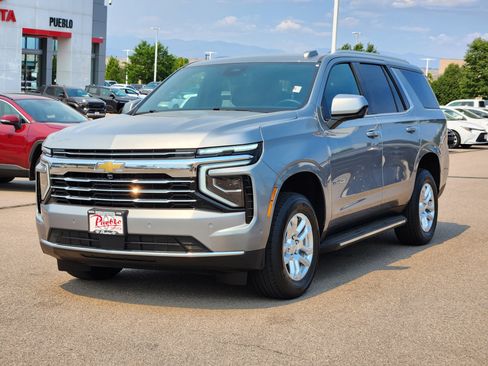 Used 2025 Chevrolet Tahoe LT AWD/4WD image 4