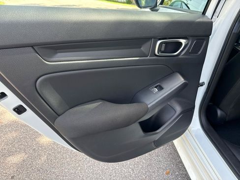 Used 2025 Honda Civic Sport image 26