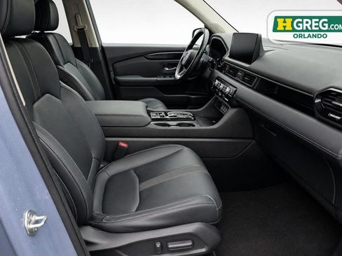 Used 2023 Honda Pilot Touring image 11