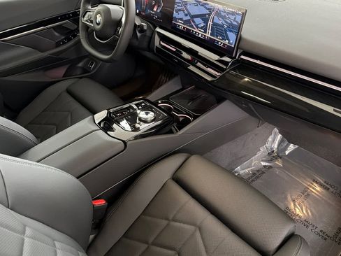 New 2026 BMW 530i RWD image 15