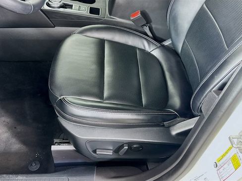Certified 2024 Ford Escape Platinum AWD/4WD image 26