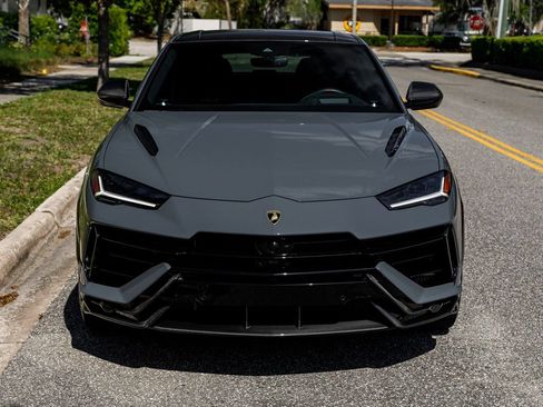 Used 2023 Lamborghini Urus Performante AWD/4WD image 38