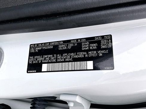 Used 2023 Volvo S60 T8 Plus w/ Climate Package image 19