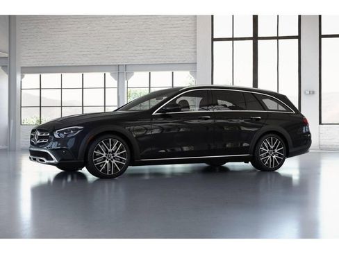 Certified 2022 Mercedes-Benz E 450 4MATIC All-Terrain Wagon image 38