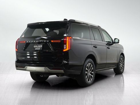 Used 2025 Ford Expedition Platinum AWD/4WD image 5
