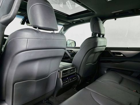 Used 2023 Lexus LX 600 F Sport w/ Accessory Package (Z1) AWD/4WD image 38