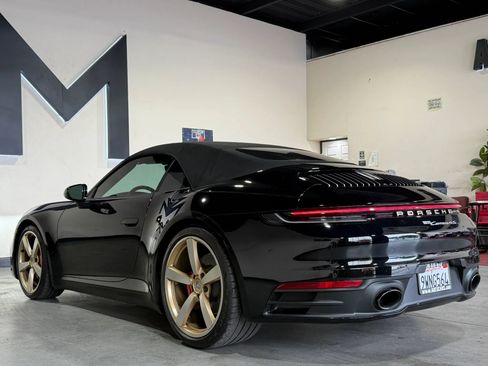 Used 2020 Porsche 911 Carrera 4S AWD/4WD image 9