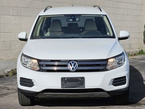 Used 2017 Volkswagen Tiguan S image 8