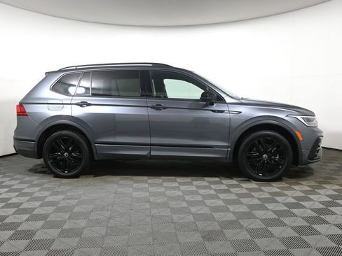 Used 2022 Volkswagen Tiguan SE R-Line AWD/4WD image 8