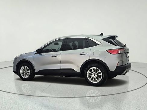 Used 2022 Ford Escape SE FWD image 4