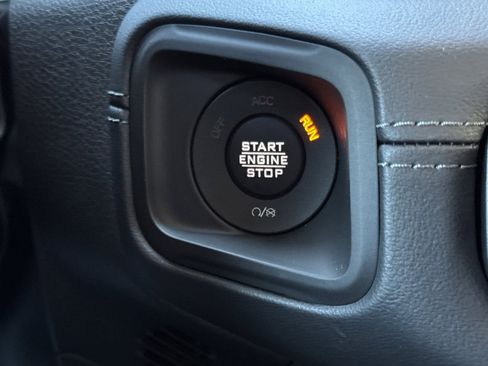 New 2025 Jeep Gladiator Mojave image 21