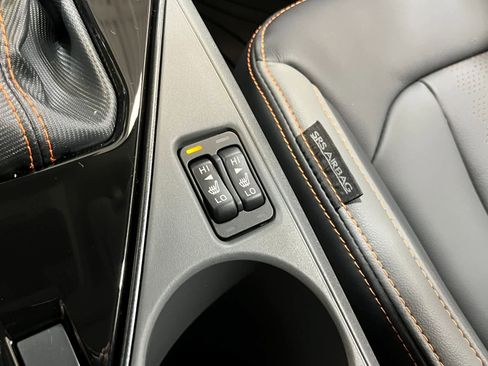 Used 2025 Subaru Crosstrek 2.5i Limited AWD/4WD image 19