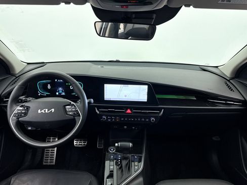 Used 2023 Kia Niro EX Touring FWD image 21
