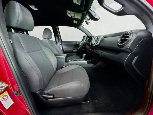 Used 2019 Toyota Tacoma TRD Sport RWD image 41