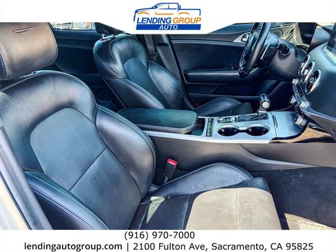 Used 2020 Kia Stinger GT1 RWD image 15