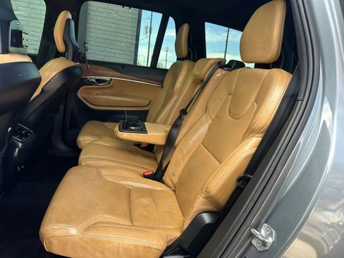 Used 2016 Volvo XC90 T6 Inscription w/ Vision Package AWD/4WD image 18