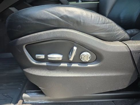 Used 2020 Porsche Cayenne AWD/4WD image 14