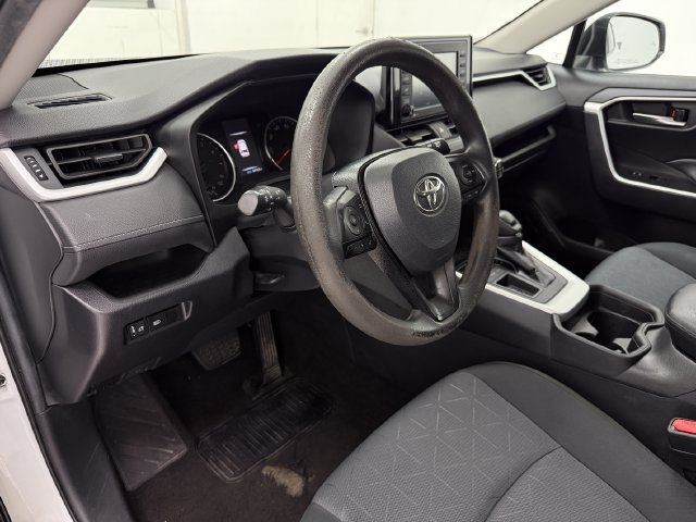 Used 2021 Toyota RAV4 XLE FWD image 8