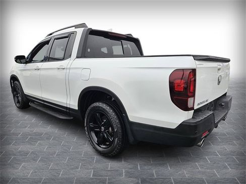 Used 2021 Honda Ridgeline Black Edition image 5