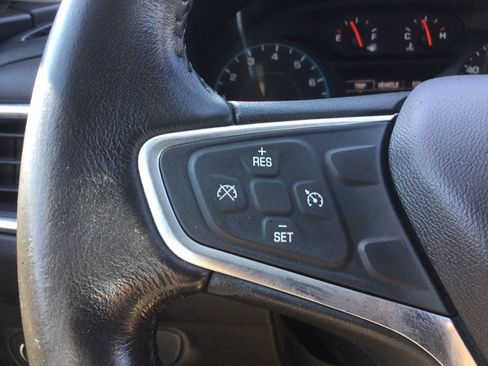Used 2018 Chevrolet Equinox LT AWD/4WD image 28