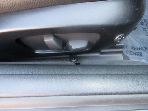 Used 2013 BMW 335i Convertible image 23