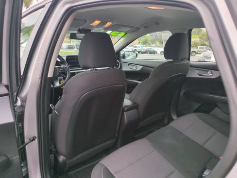 Certified 2023 Kia Forte LXS w/ LXS Technology Package FWD image 26