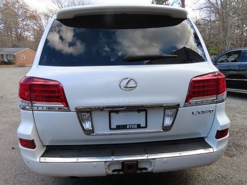 Used 2013 Lexus LX 570 4WD image 7