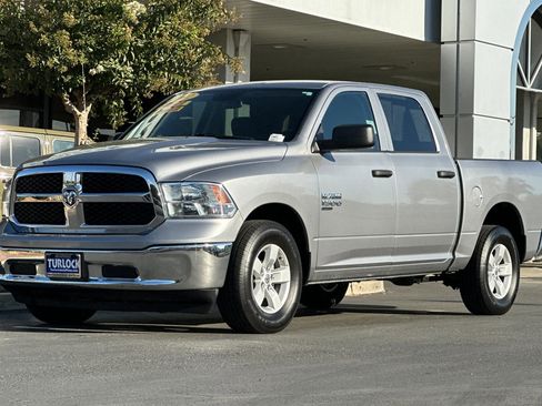 Used 2022 RAM 1500 Classic SLT image 9