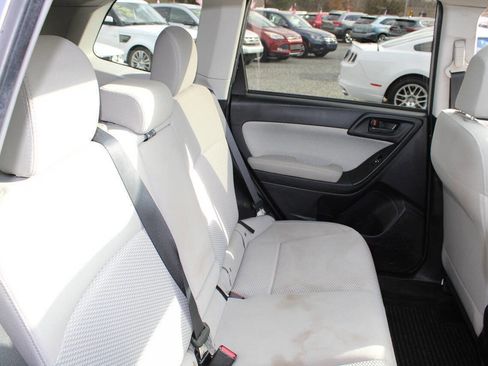 Used 2017 Subaru Forester 2.5i Premium w/ All-Weather Package image 19