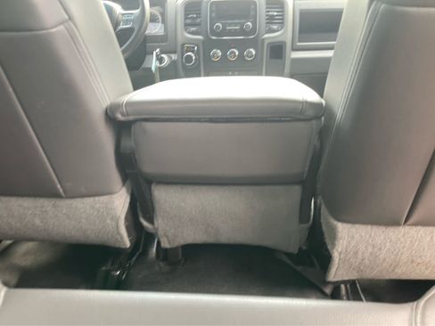 Used 2019 RAM 1500 Tradesman w/ Chrome Appearance Group RWD image 23