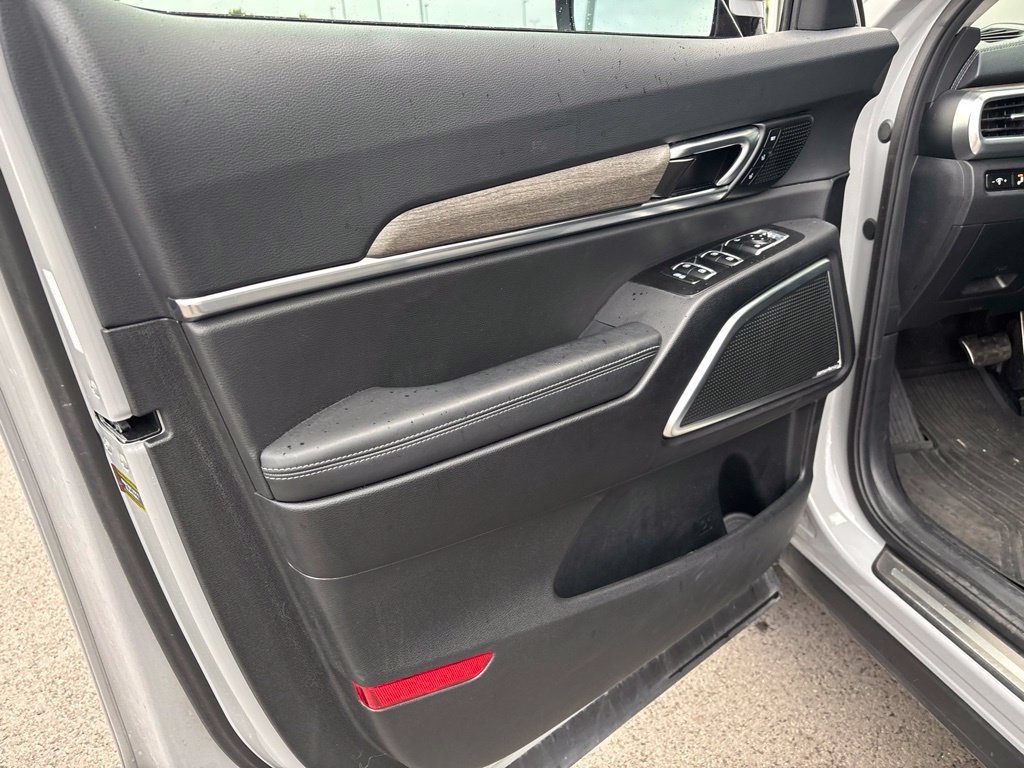 Certified 2022 Kia Telluride SX w/ SX Prestige Package AWD/4WD image 10